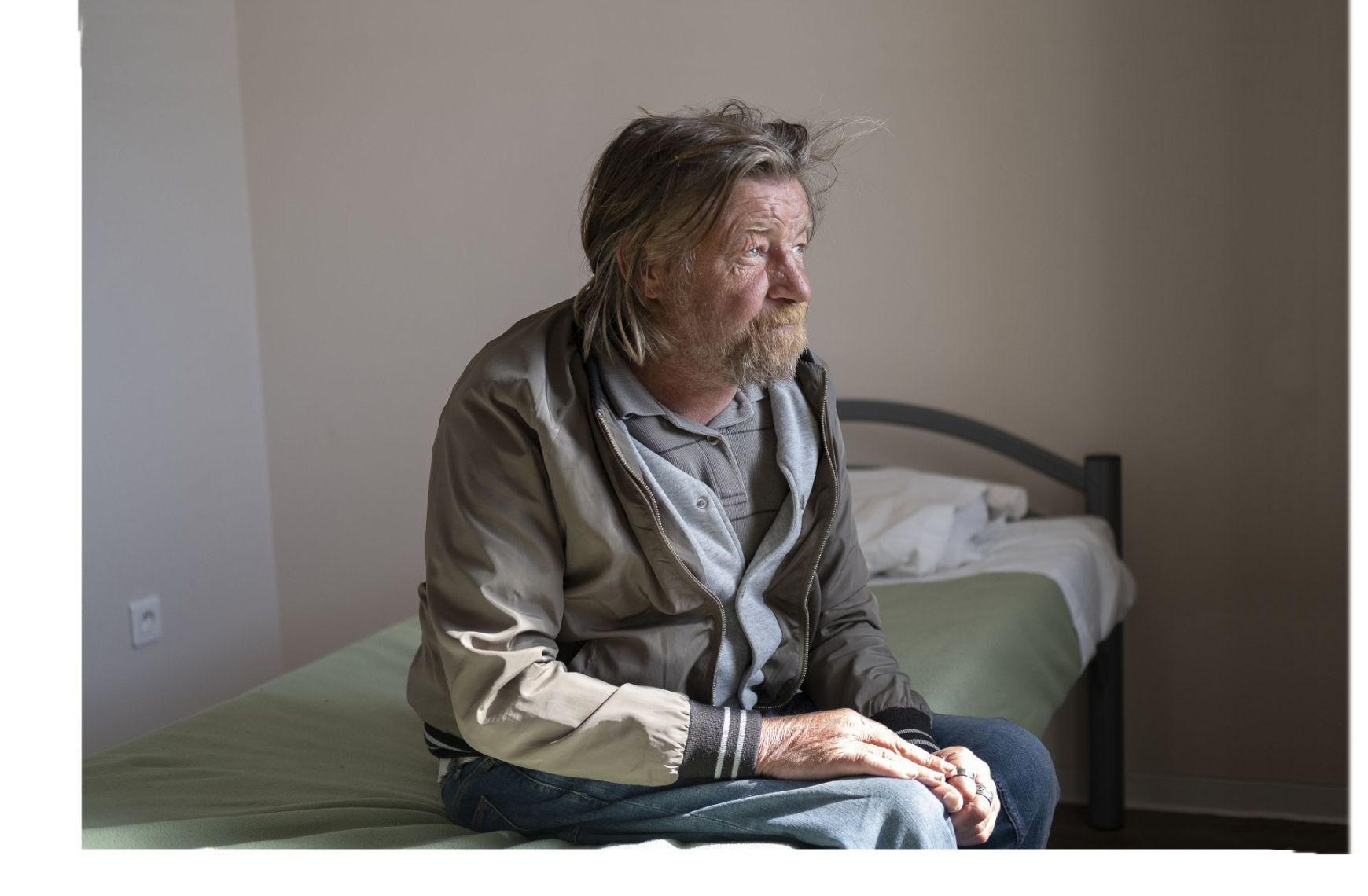 Photo : Sondage inédit pour la Fondation pour le Logement : La précarité explose en France