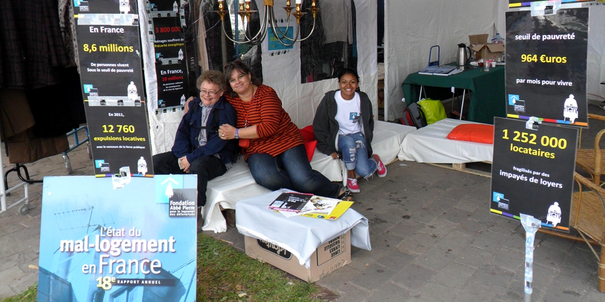 Photo : Braderie de Lille : le mal-logement, ça n’est pas un cliché !
