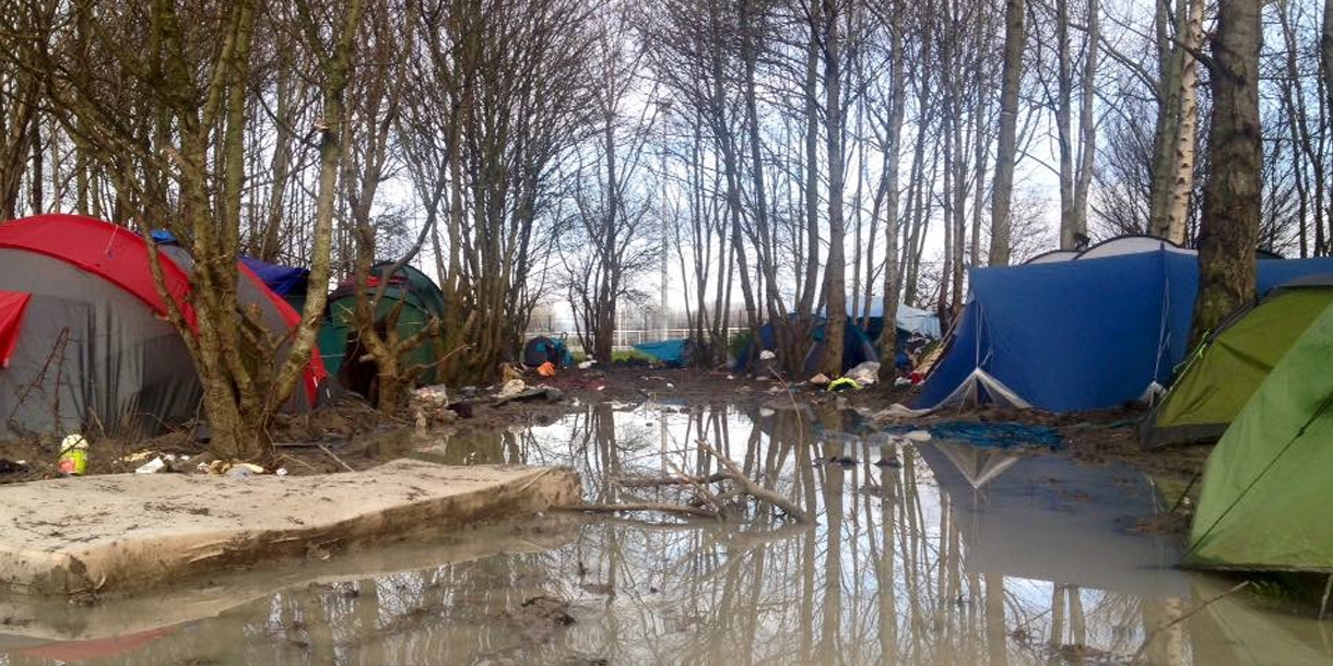 Photo : Grande-Synthe : la Fondation auprès des habitants du bidonville