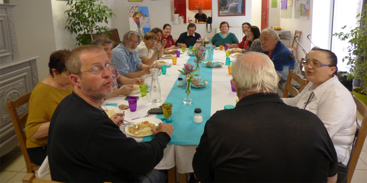 Photo : La table solidaire du Figuier