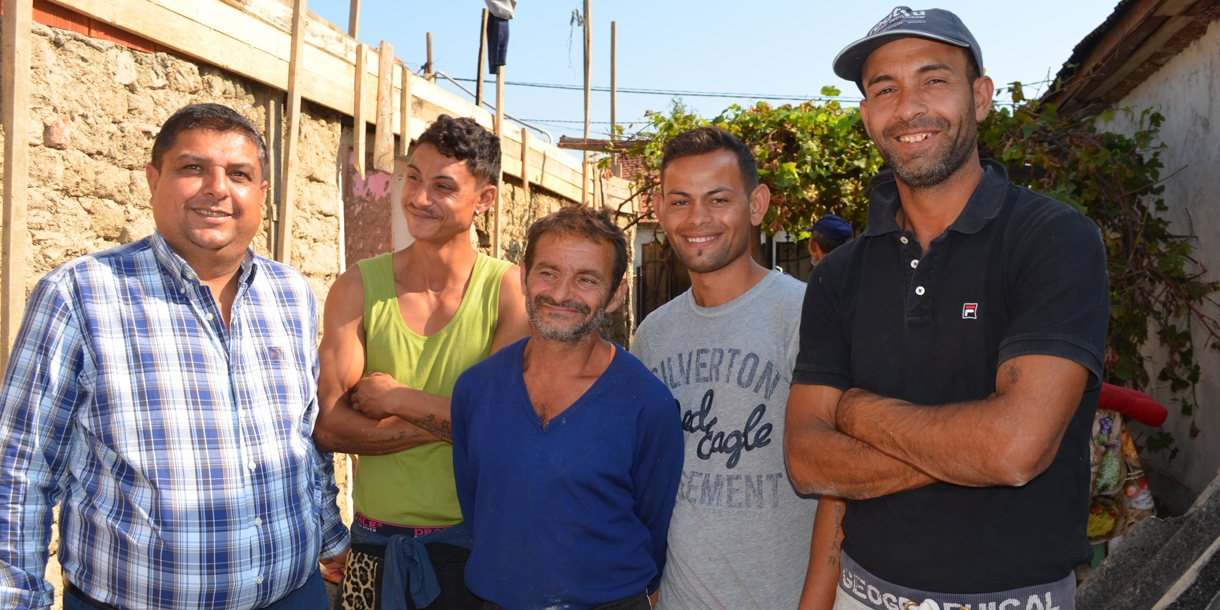 Photo : En Roumanie, la Fondation améliore l'habitat des Roms de Tinca