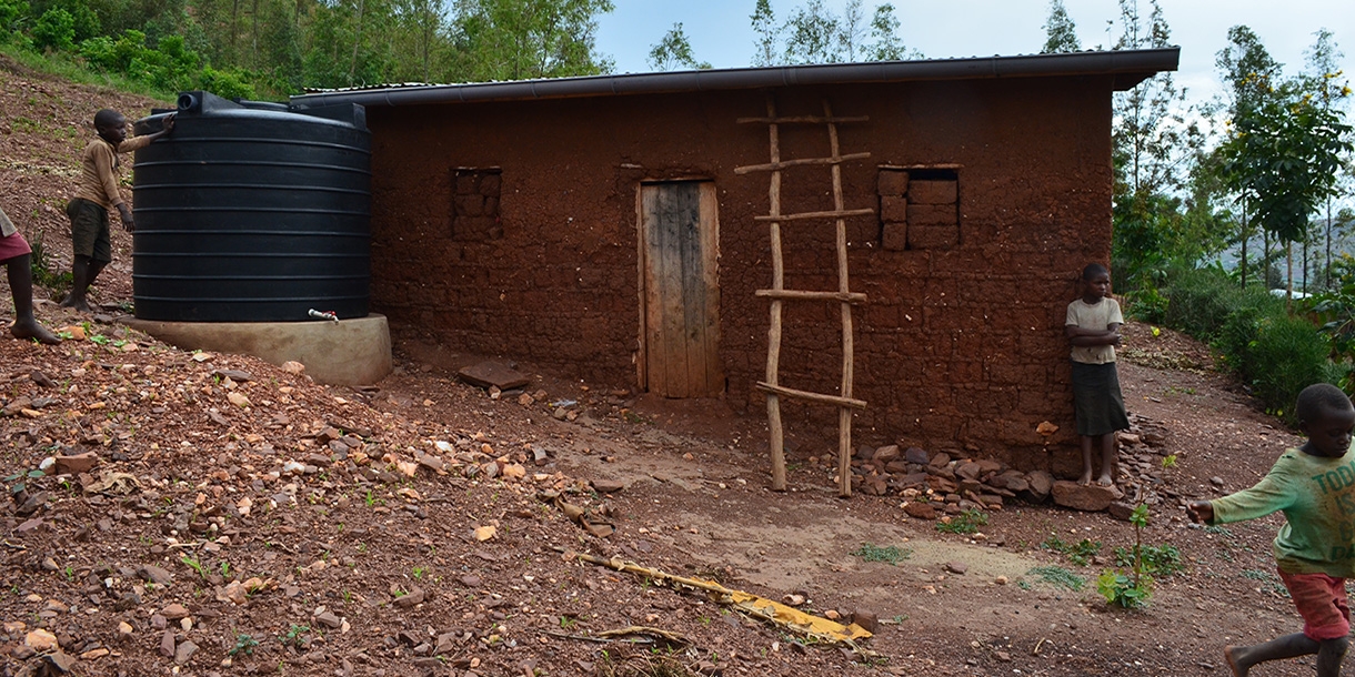 Photo : Rwanda : favoriser l’accès à l’eau et au logement.