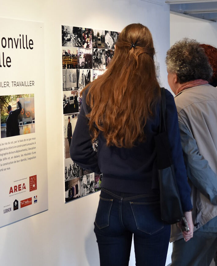 Photo : Du bidonville à la ville : exister, circuler et travailler.