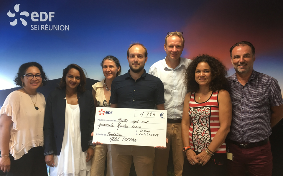 Photo : À La Réunion, la Fondation pour le Logement des Défavorisés et EDF unis pour lutter contre l'habitat indigne