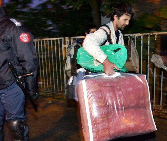 Photo : Mettre fin à l’obligation de survie à la rue