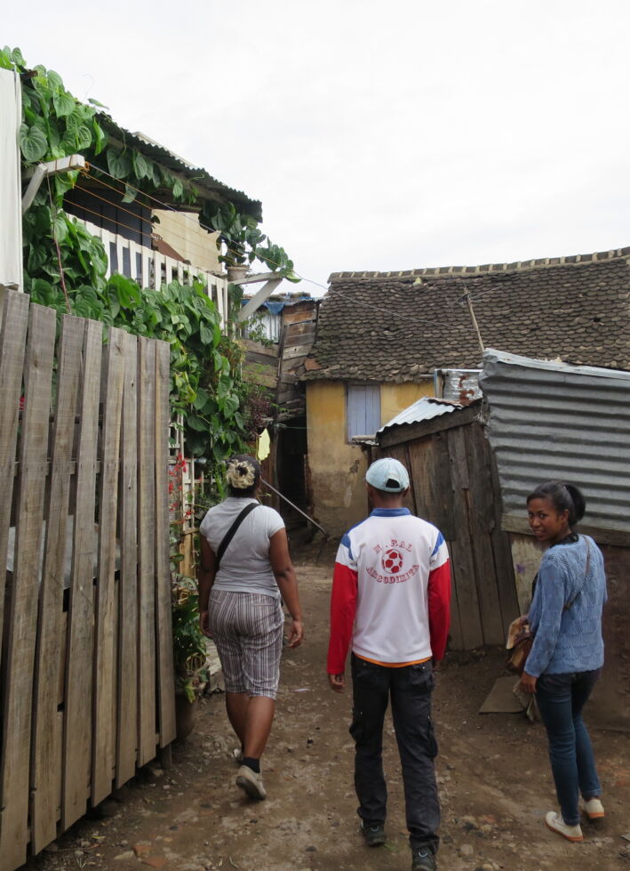 Photo : Premier rapport du projet « Un logement digne pour tous ! », la Fondation Abbé Pierre en action à Madagascar.