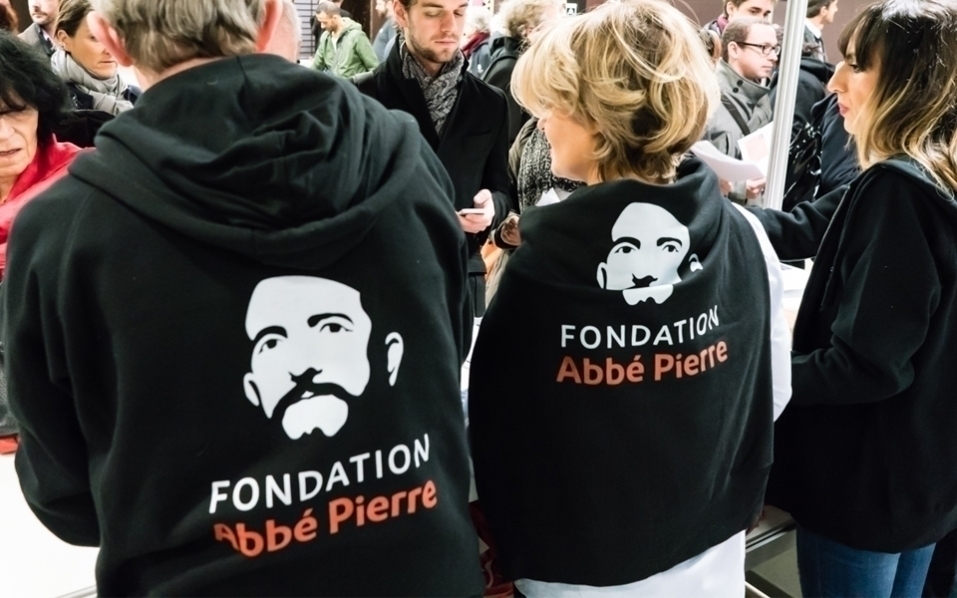 Photo : Recherche bénévole en appui au traitement des appels de détresse