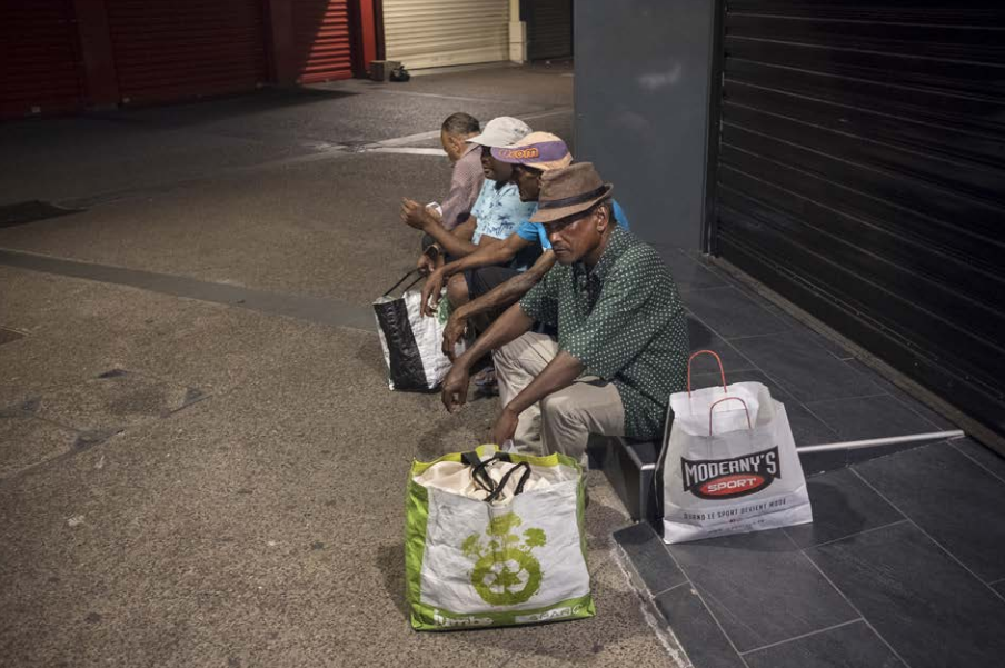 Photo : Le mal-logement à La Réunion : 3 expositions en une