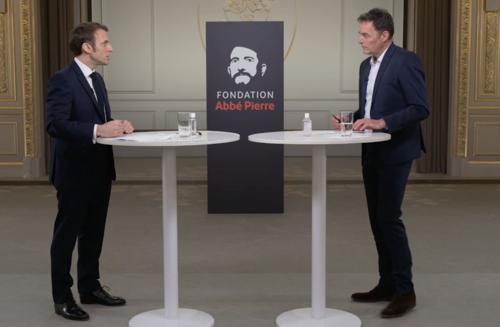 Photo : Exclusif : Emmanuel Macron face à la Fondation Abbé Pierre