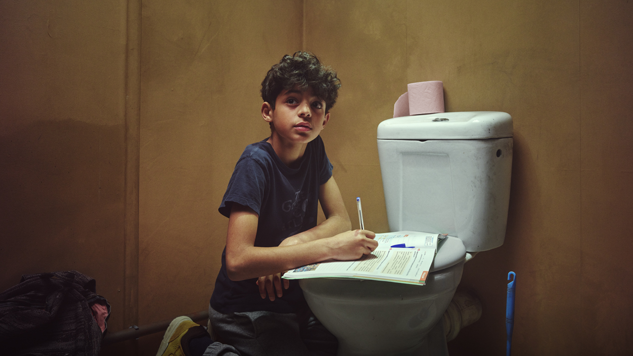 Photo : La Fondation Abbé Pierre dévoile sa campagne d'hiver pour sensibiliser au mal-logement des enfants